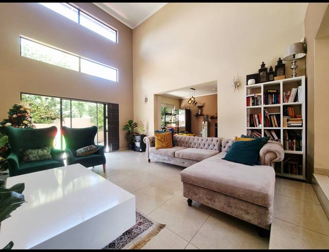 3 BEDROOM TOWNHOUSE TO LET IN PAULSHOF